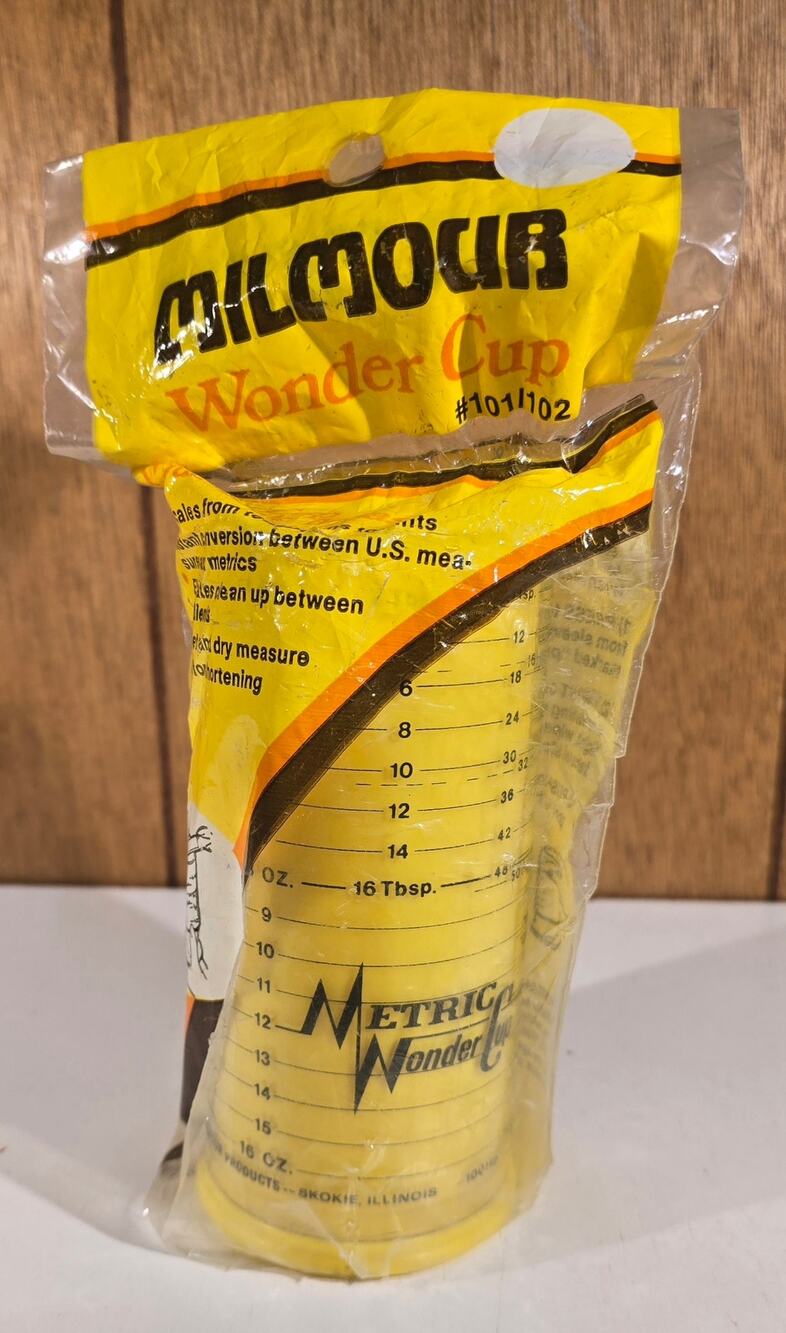 Milmour Metric Wonder Cup #101/102 Adjustable Measuring Cup 500ml Yellow Vintage